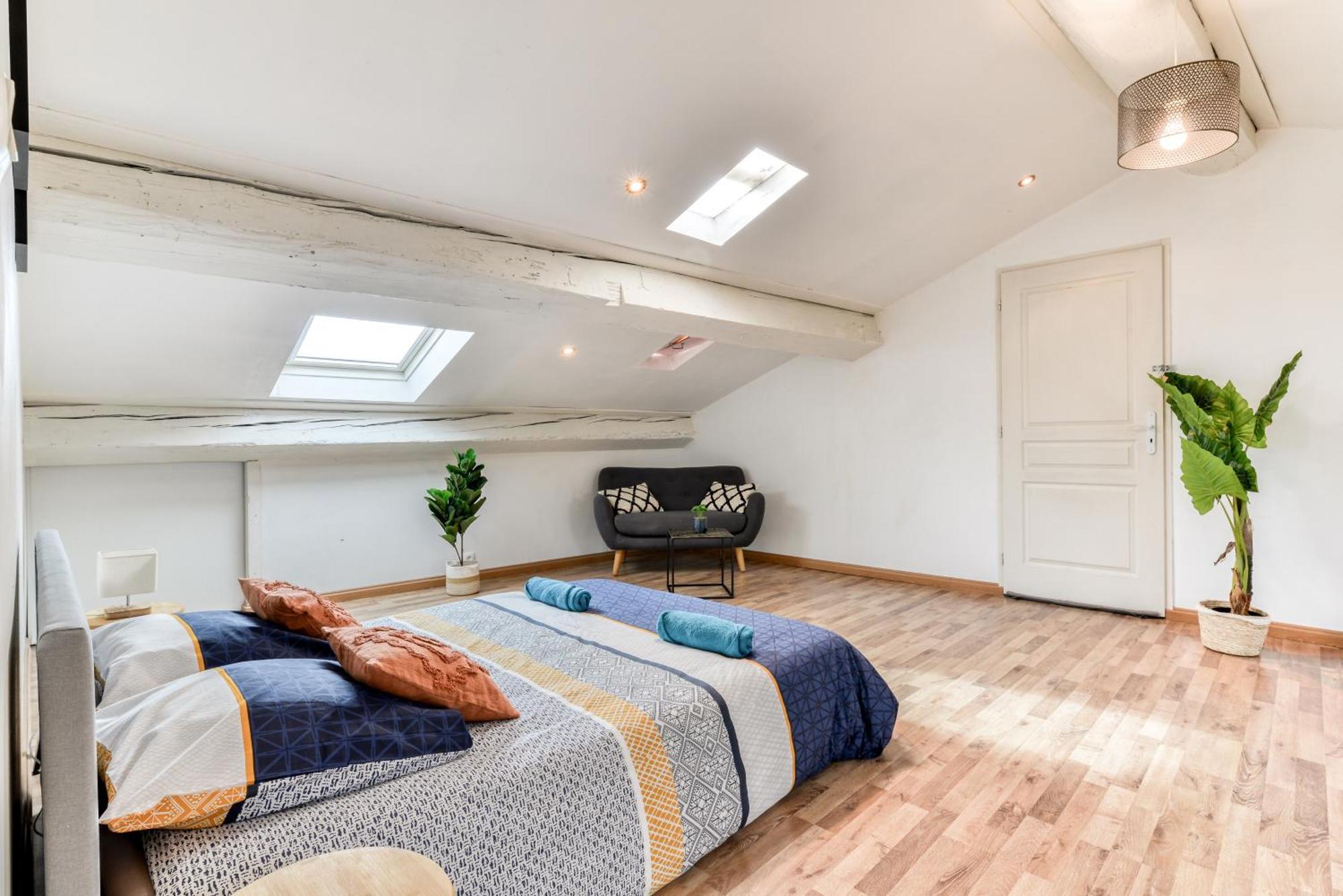 El Marty - - Climatisation - Parking Gratuit - Wifi Apartamento